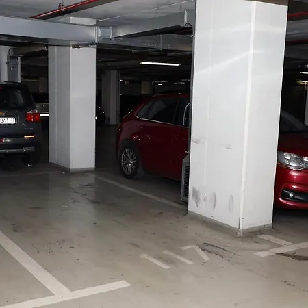 Elena 2 With Garage Apartment Zagreb